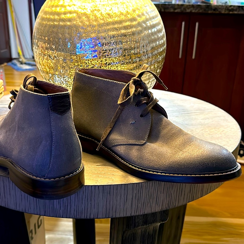1901 Men’s mid loafers.